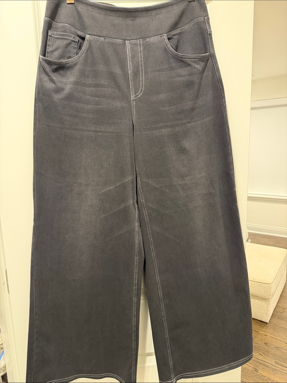 Wide Leg Women’s Jeans in light black